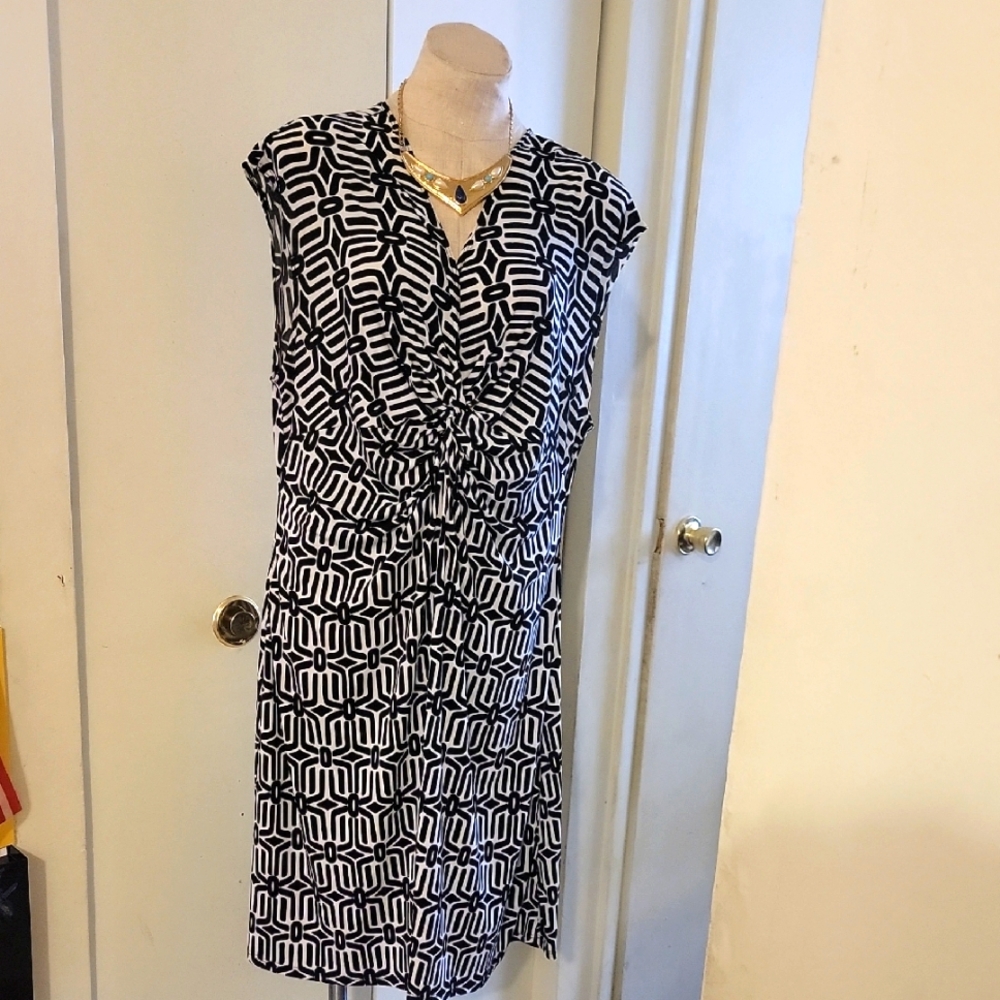 Tiana B Black and White Geometric Dress